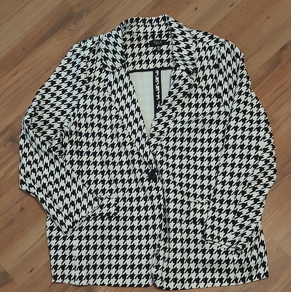Ella black & white suit jacket - Picture 1 of 4